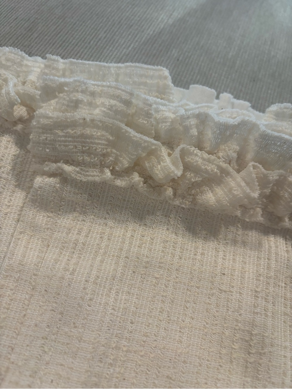 Zara White Ruffle Pants - Picture 6 of 9